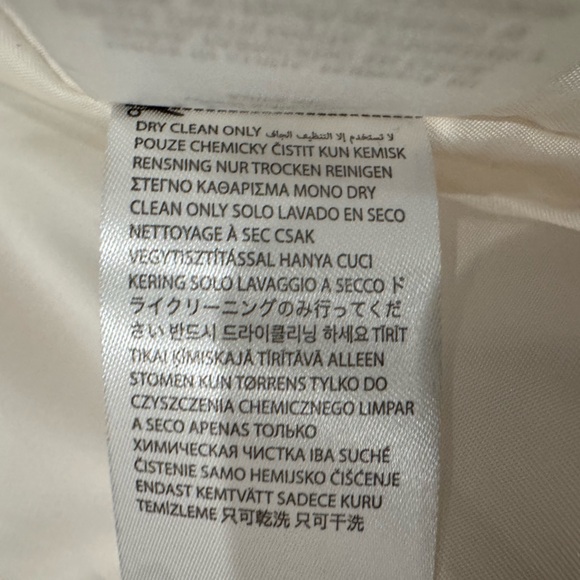 Adika Cropped Cream Corduroy Puffer Packet - Picture 7 of 12